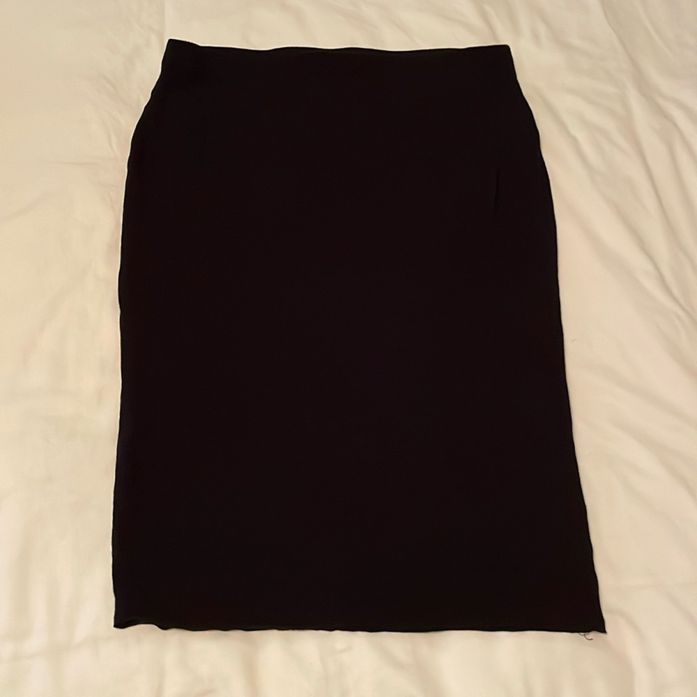 Size Medium Black Vince Camuto raw hem rayon/spandex pencil skirt